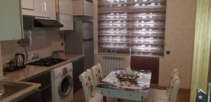 Kirayə verilir 2 otaqlı mənzil 75 m²