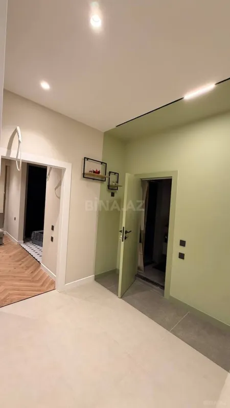Satılır 3 otaqlı mənzil 95 m²