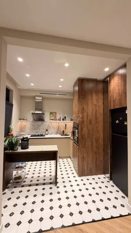 Satılır 3 otaqlı mənzil 95 m²