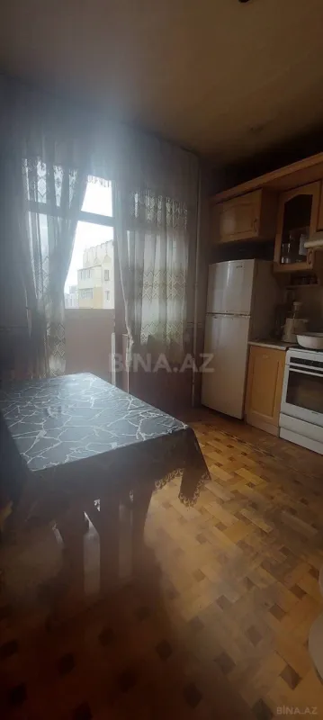 Satılır 4 otaqlı mənzil 120 m²