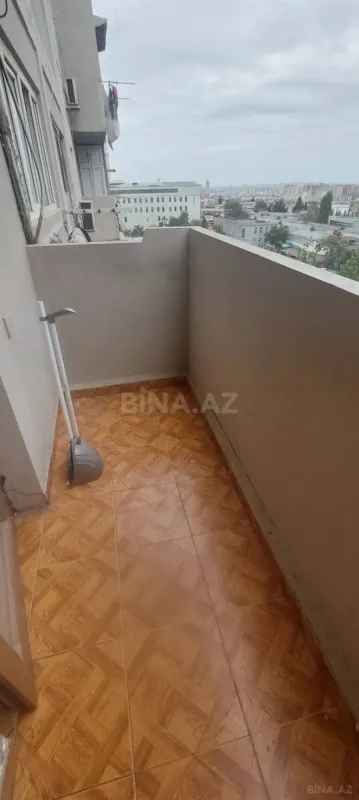 Satılır 4 otaqlı mənzil 120 m²