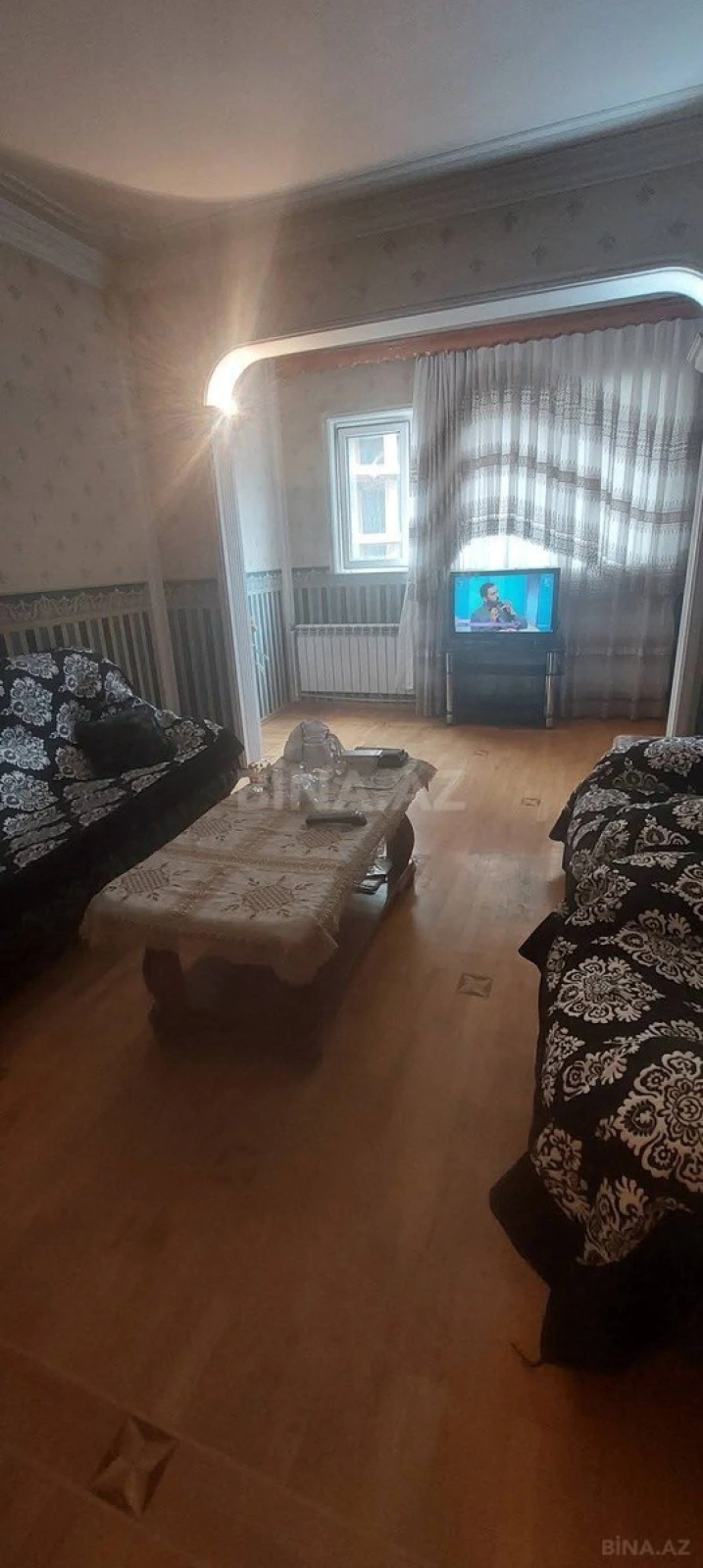 Satılır 4 otaqlı mənzil 120 m²