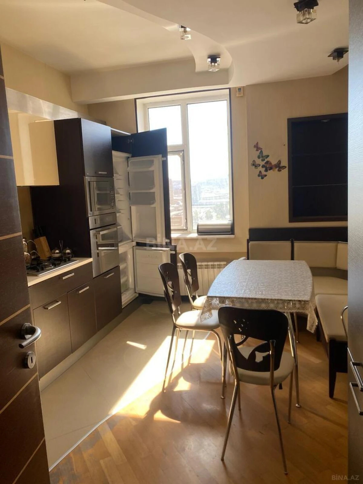 Kirayə verilir 3 otaqlı mənzil 120 m²
