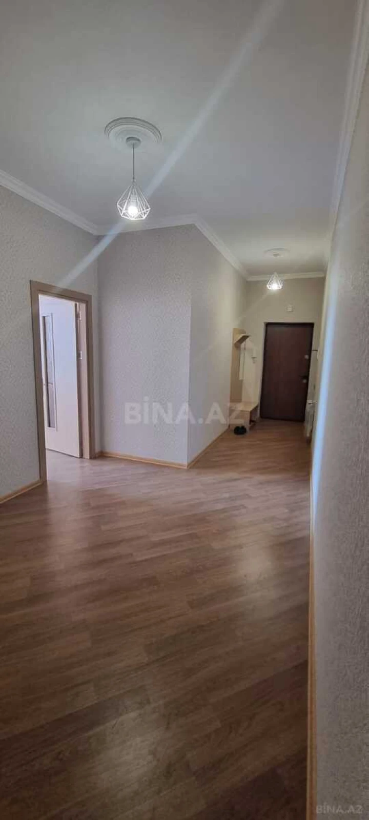 Kirayə verilir 2 otaqlı mənzil 90 m²