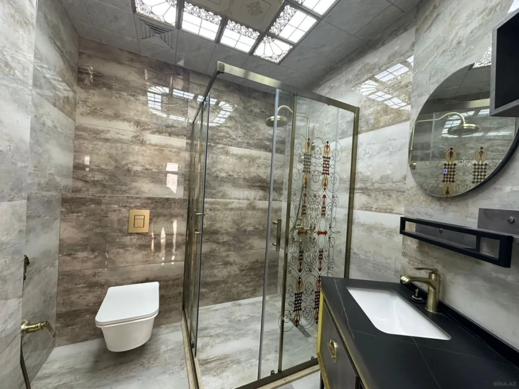 Satılır 3 otaqlı mənzil 151 m²