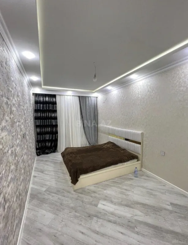 Kirayə verilir 3 otaqlı mənzil 150 m²