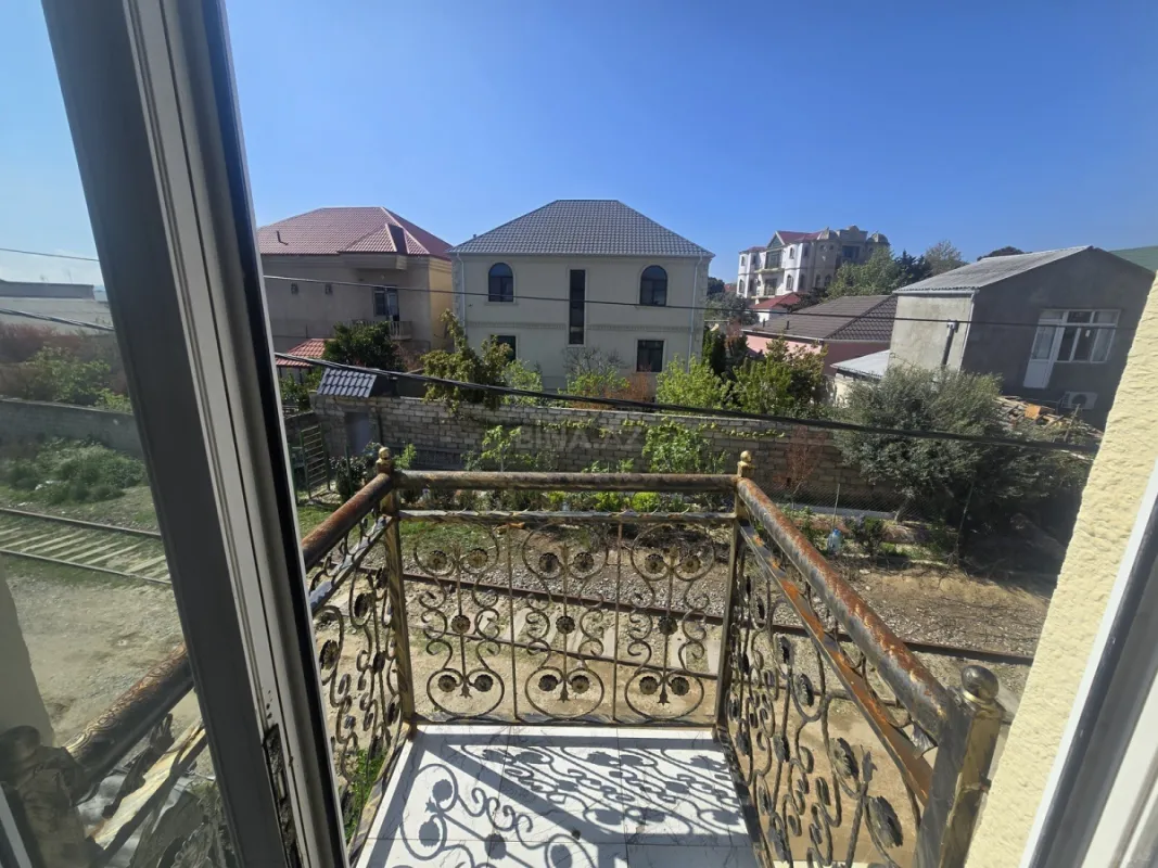 Satılır 4 otaqlı həyət evi 111.7 m²