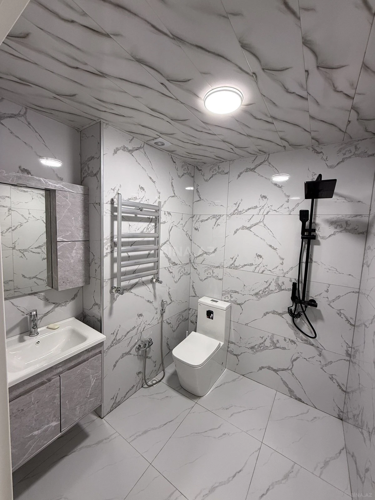 Satılır 2 otaqlı mənzil 61.9 m²