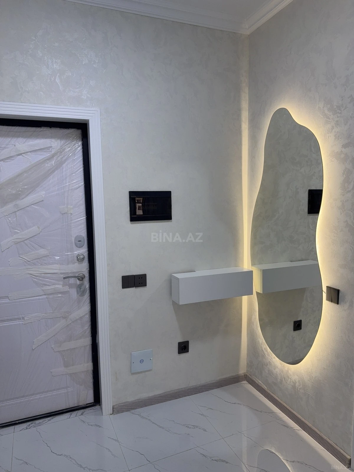 Satılır 2 otaqlı mənzil 61.9 m²