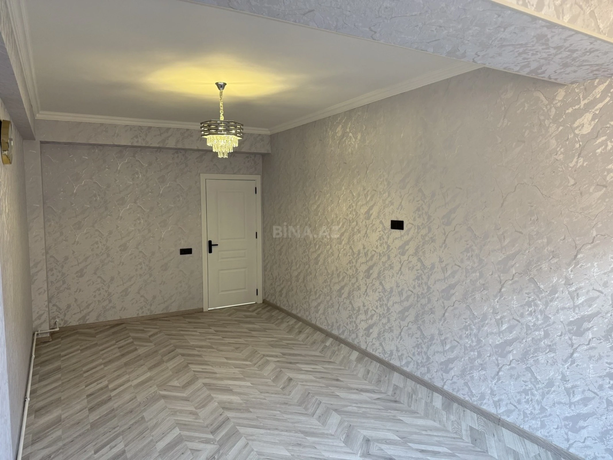 Satılır 2 otaqlı mənzil 61.9 m²