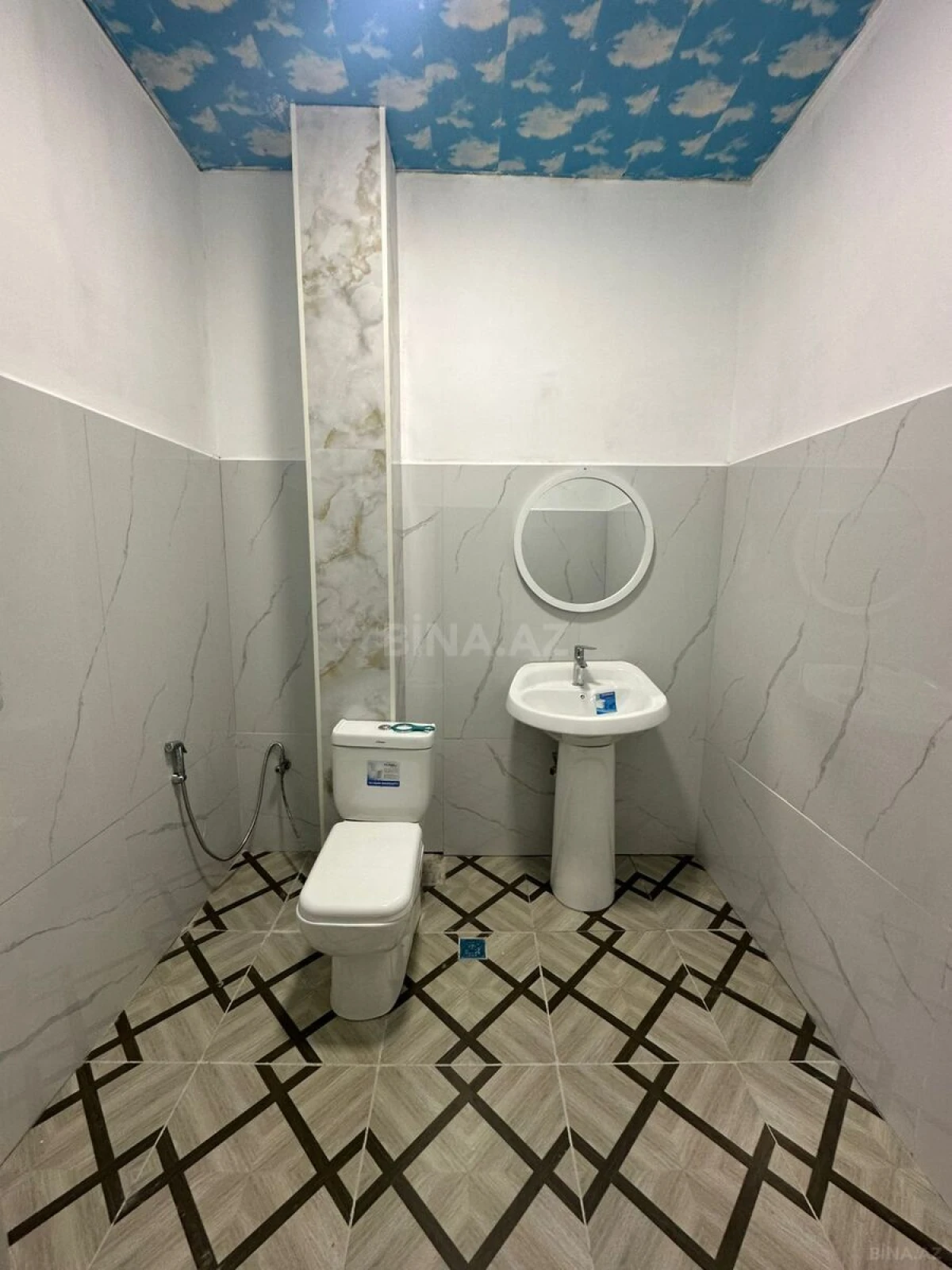 Kirayə verilir 15 otaqlı ofis 1000 m²