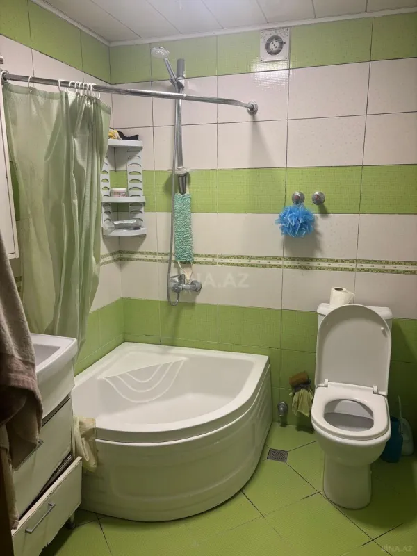 Satılır 2 otaqlı mənzil 76 m²