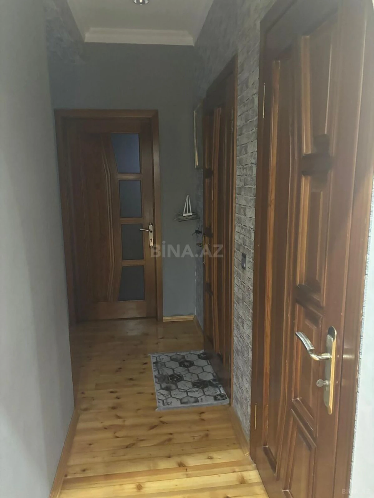Satılır 2 otaqlı mənzil 76 m²