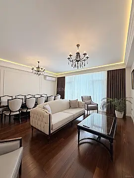 Satılır 4 otaqlı mənzil 188 m²