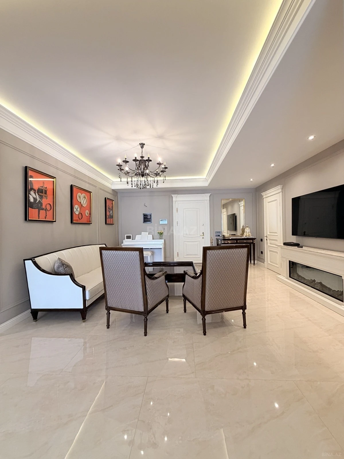 Satılır 4 otaqlı mənzil 188 m²