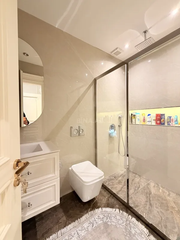 Satılır 4 otaqlı mənzil 188 m²