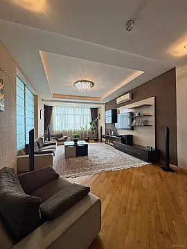 Satılır 3 otaqlı mənzil 142 m² — Bakı 3 otaq 142.00 m²