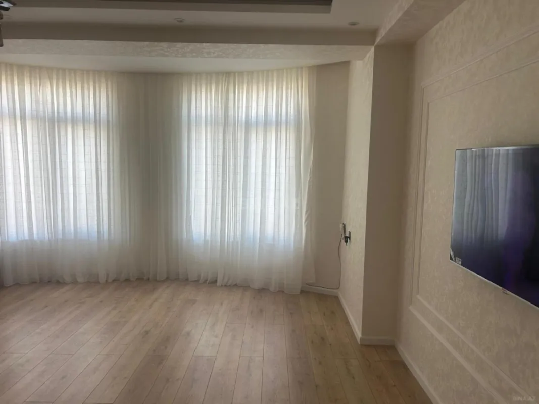 Kirayə verilir 3 otaqlı mənzil 110 m²