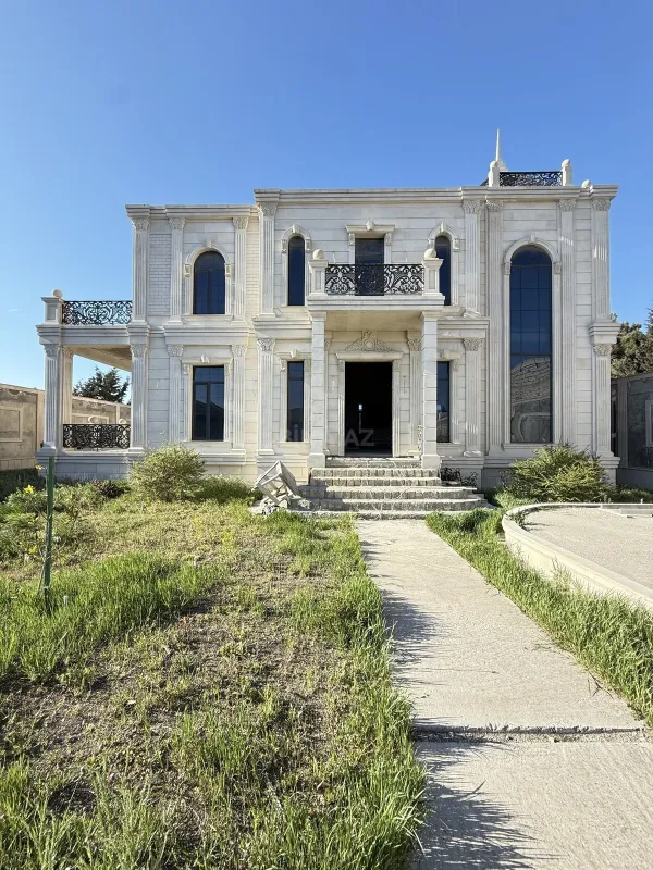 Satılır 7 otaqlı həyət evi 400 m²