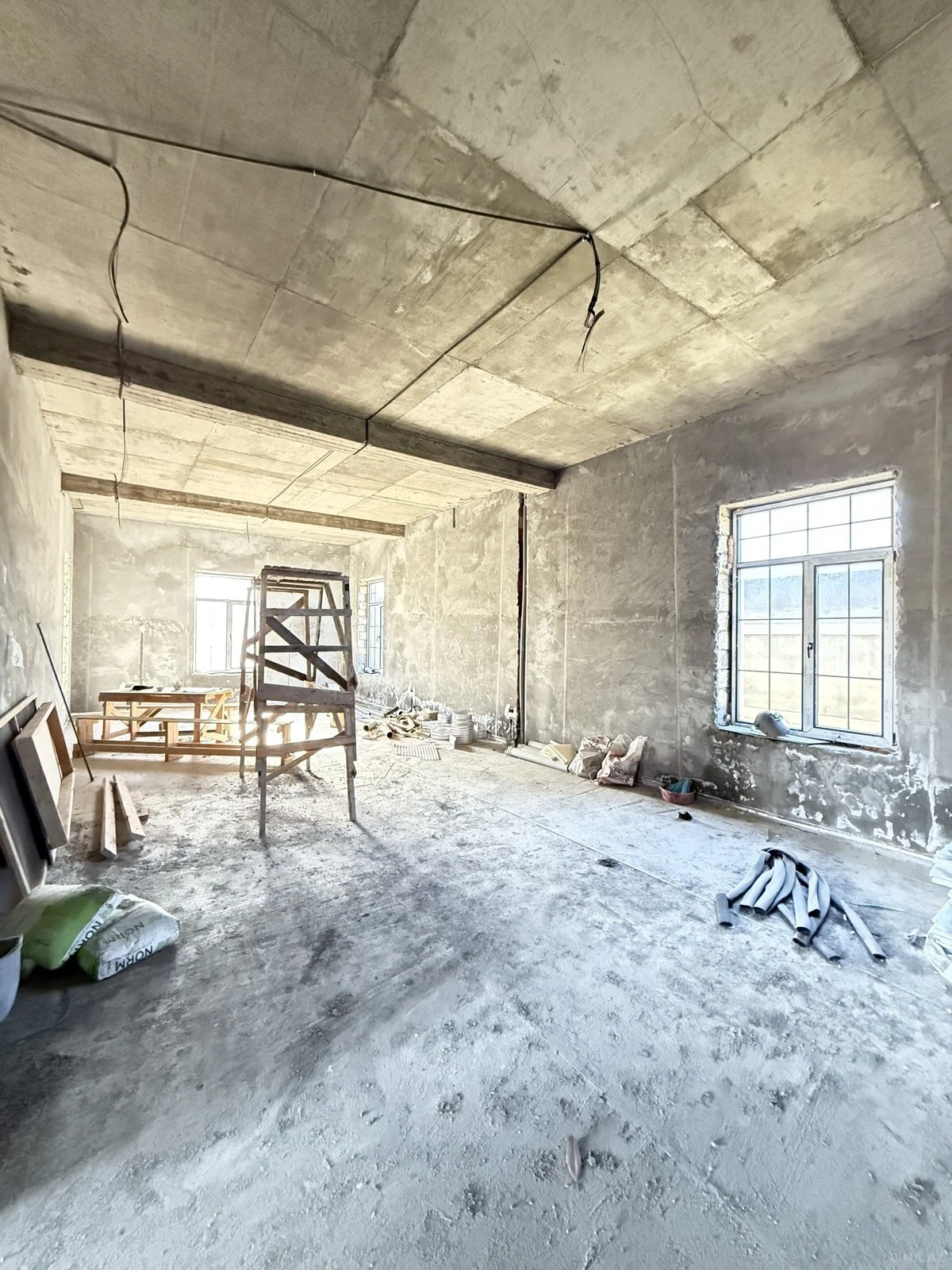 Satılır 7 otaqlı həyət evi 400 m²