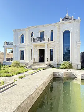 Satılır 7 otaqlı həyət evi 400 m²