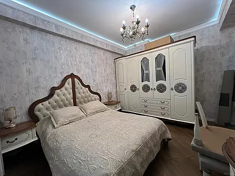 Satılır 3 otaqlı mənzil 92 m²