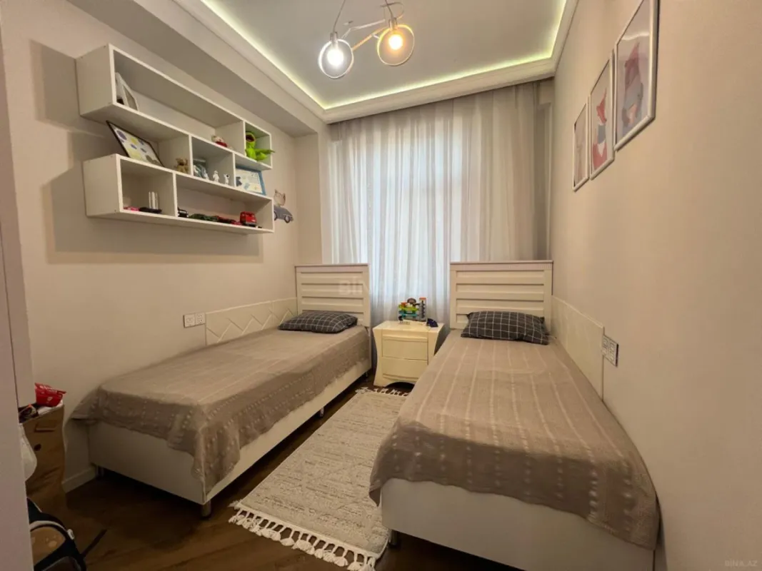 Satılır 3 otaqlı mənzil 92 m²