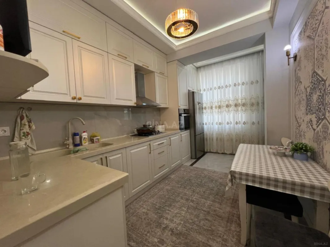 Satılır 3 otaqlı mənzil 92 m²