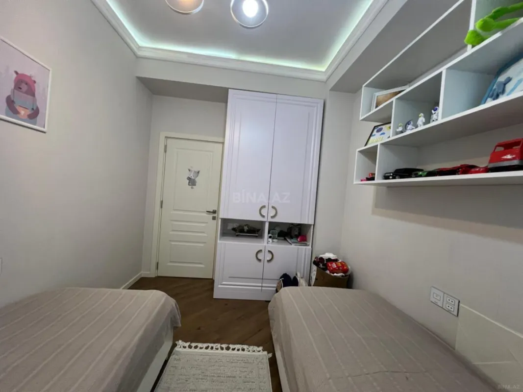 Satılır 3 otaqlı mənzil 92 m²