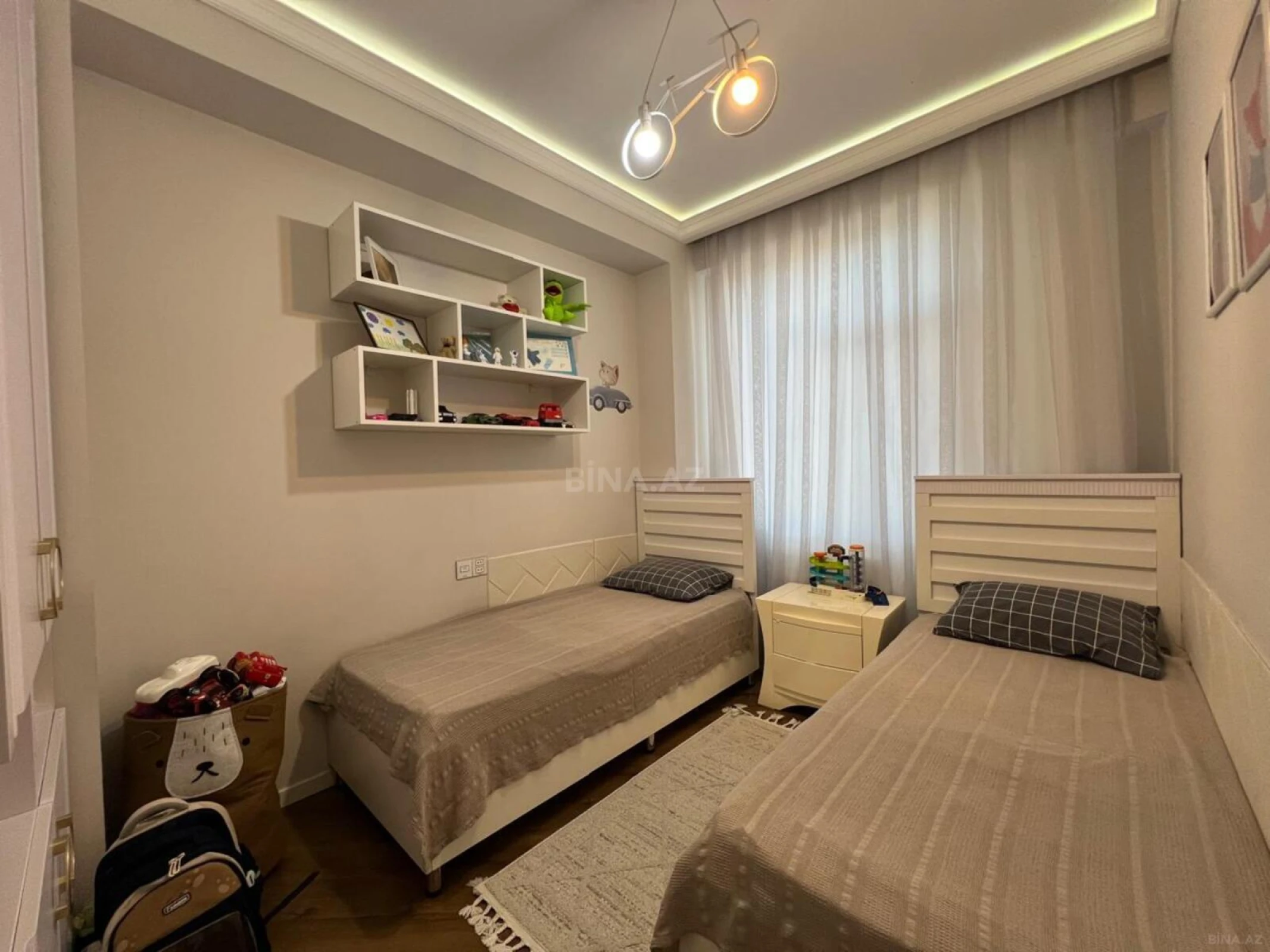 Satılır 3 otaqlı mənzil 92 m²