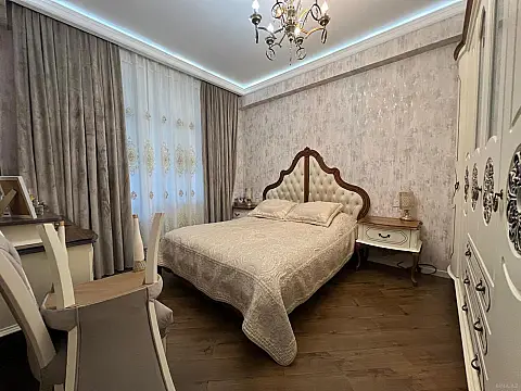 Satılır 3 otaqlı mənzil 92 m²