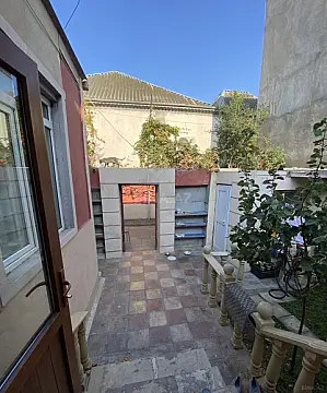 Satılır 4 otaqlı həyət evi 85 m²