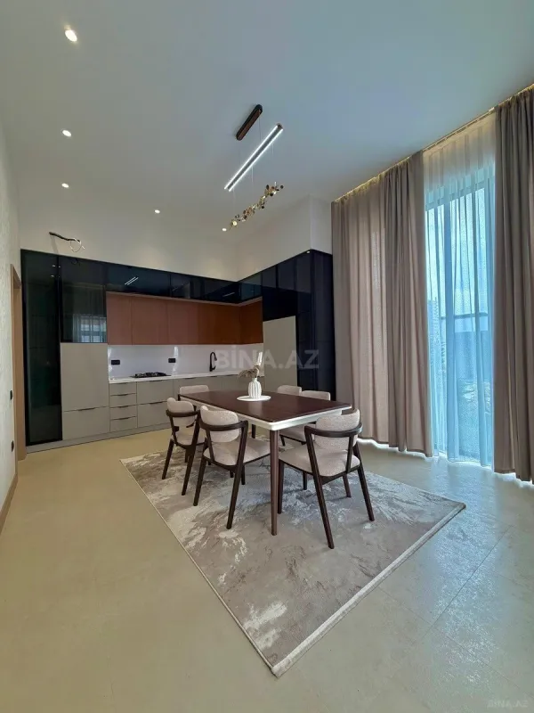 Satılır 5 otaqlı həyət evi 220 m²