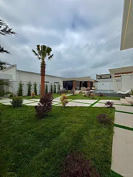 Satılır 5 otaqlı həyət evi 220 m²