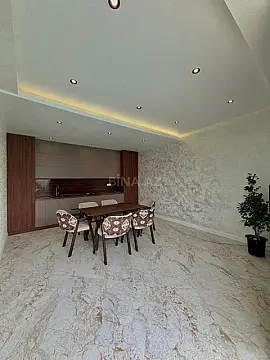 Satılır 4 otaqlı həyət evi 200 m²