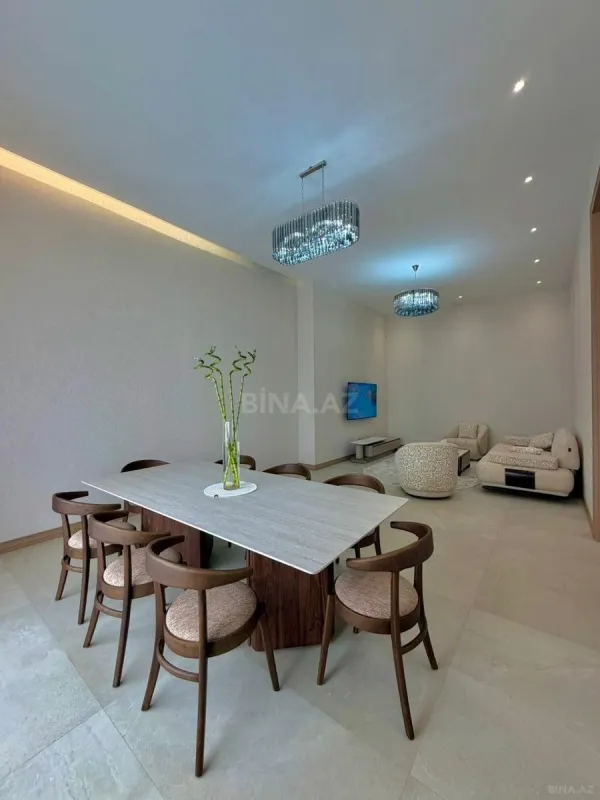 Satılır 4 otaqlı həyət evi 200 m²