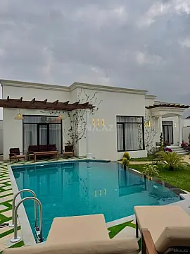 Satılır 4 otaqlı həyət evi 200 m²