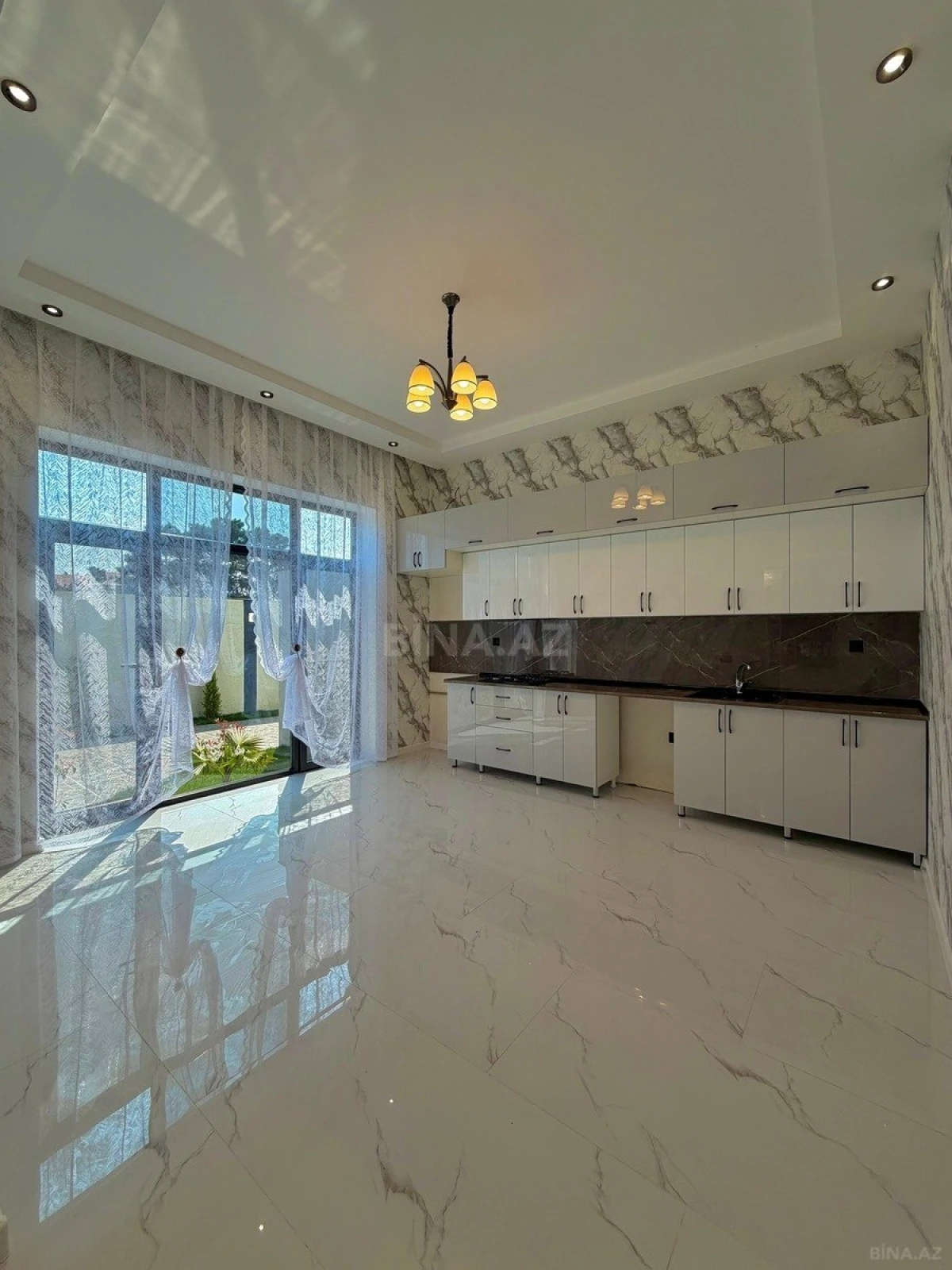 Satılır 4 otaqlı həyət evi 160 m²