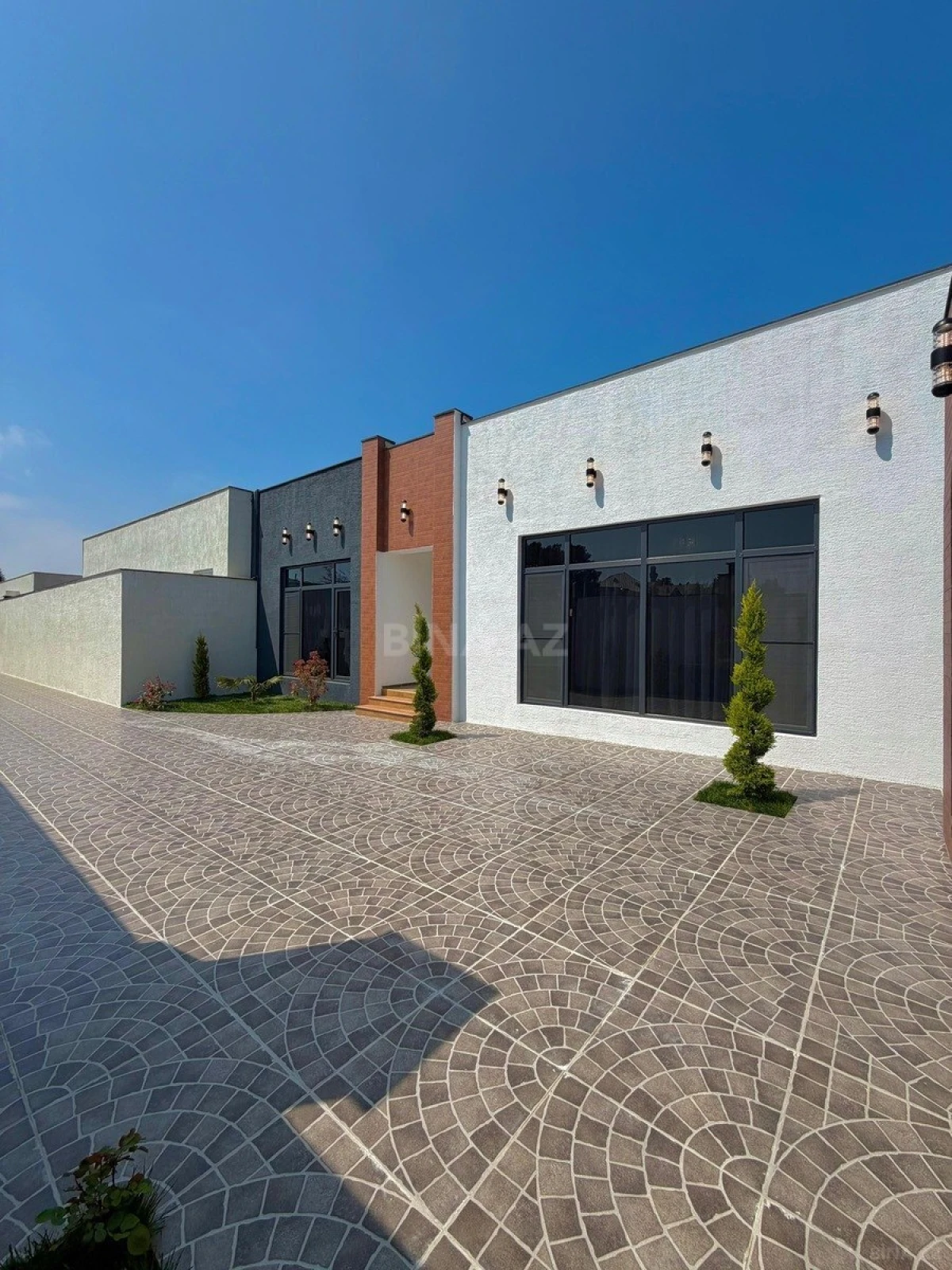 Satılır 4 otaqlı həyət evi 160 m²