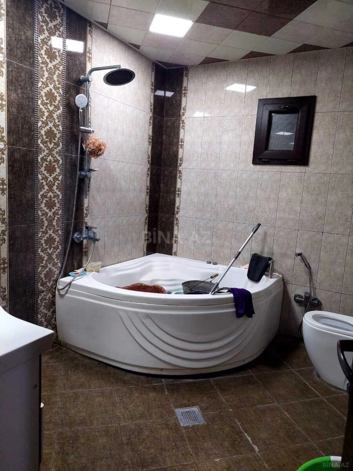 Satılır 6 otaqlı həyət evi 320 m²