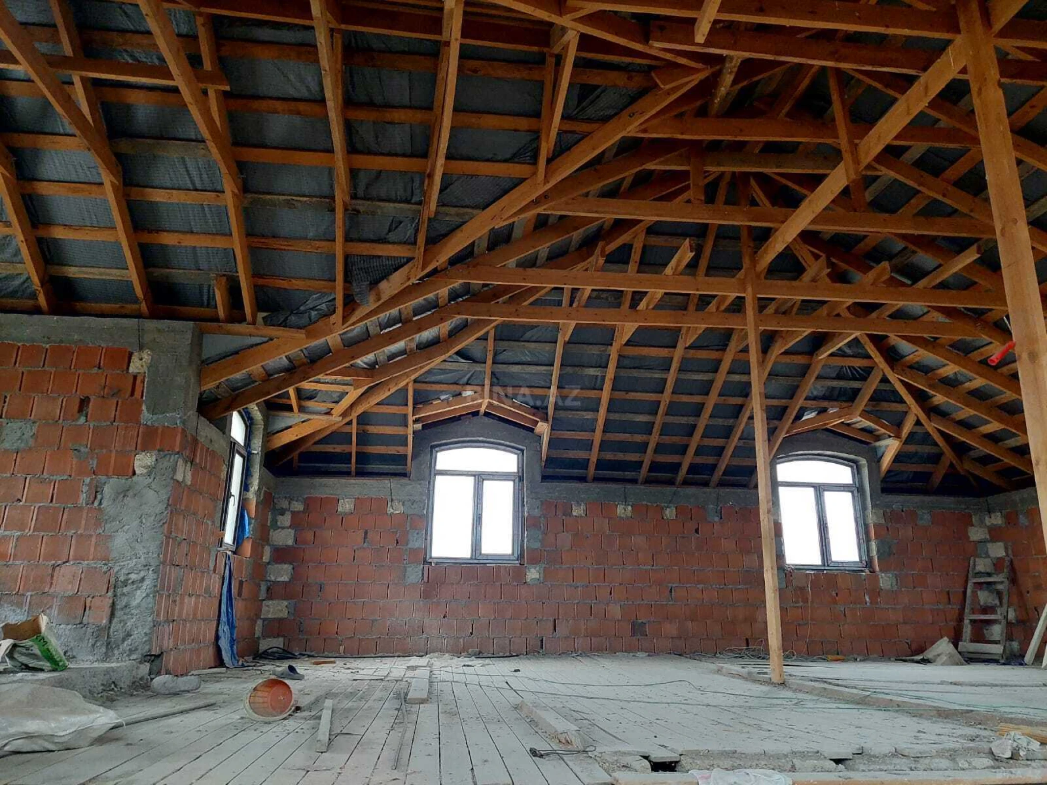 Satılır 6 otaqlı həyət evi 320 m²