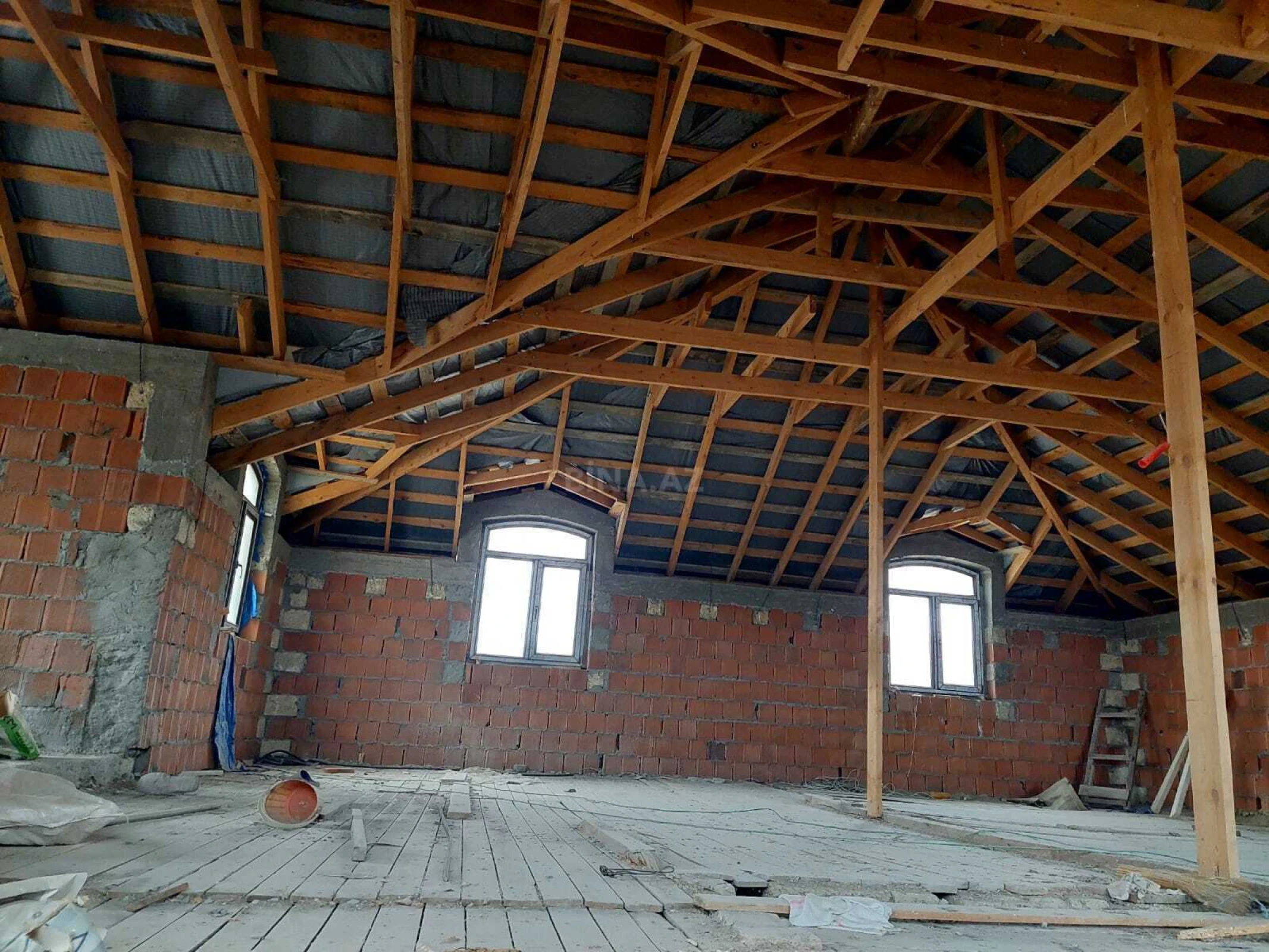 Satılır 6 otaqlı həyət evi 320 m²