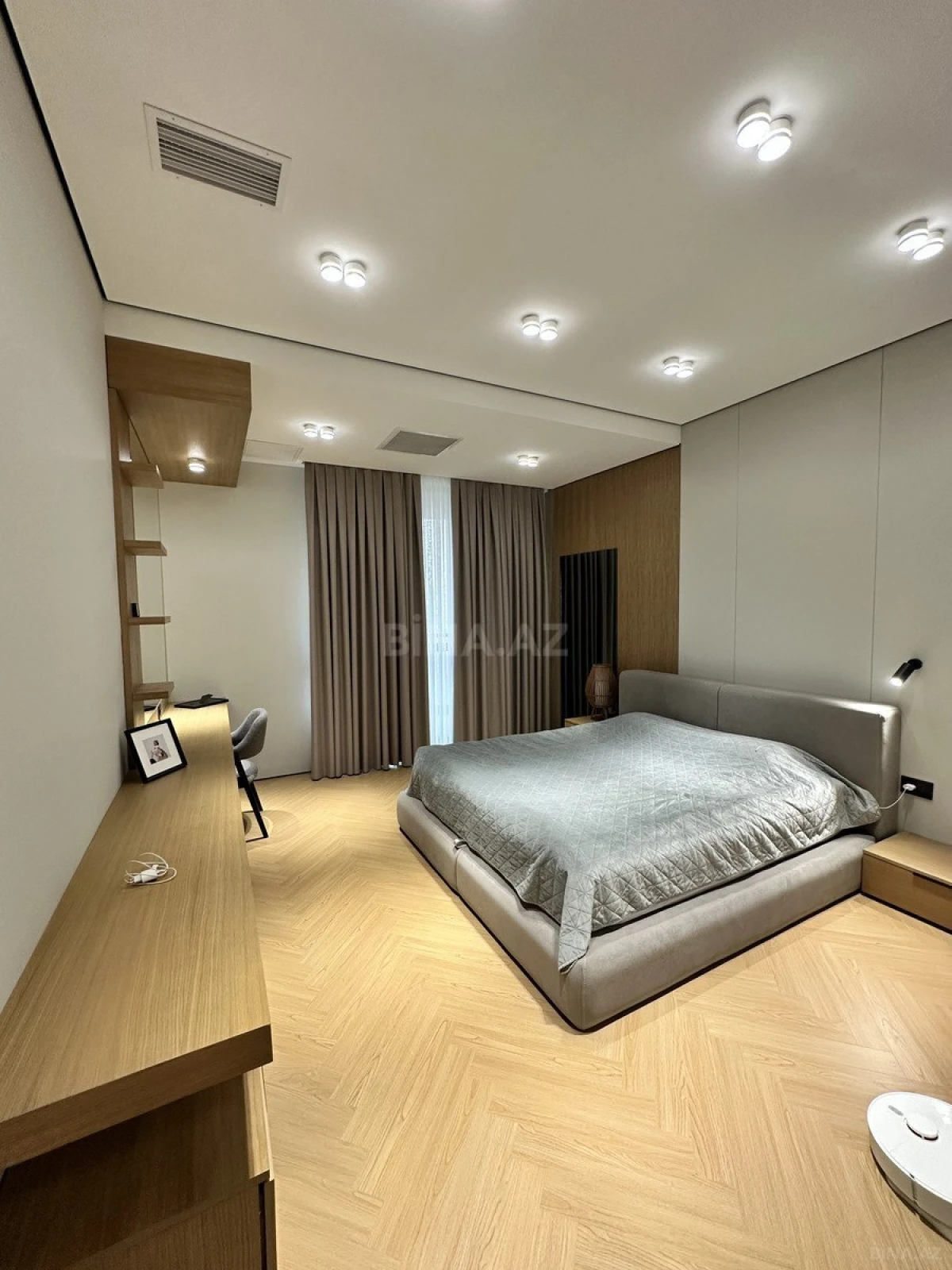 Satılır 3 otaqlı mənzil 128 m²