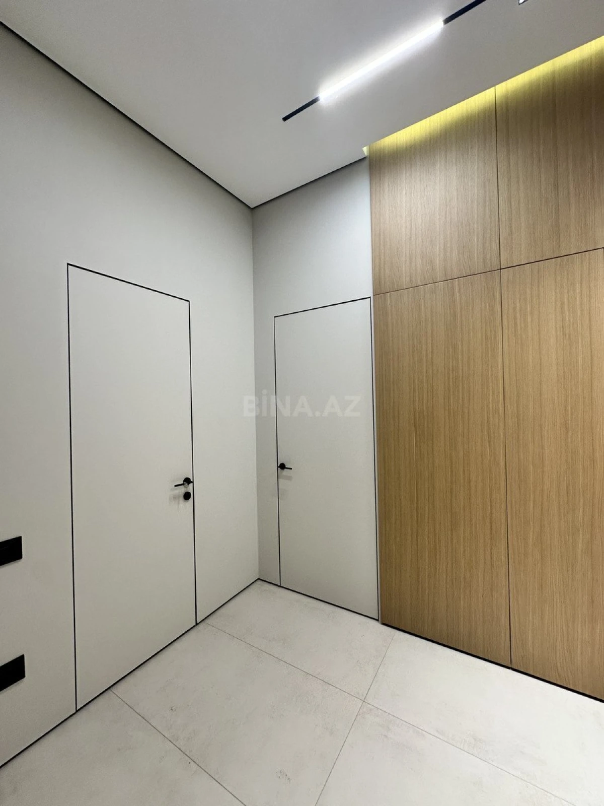 Satılır 3 otaqlı mənzil 128 m²