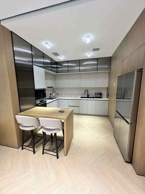 Satılır 3 otaqlı mənzil 128 m²
