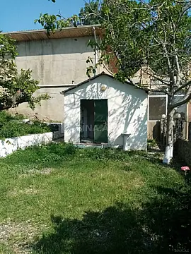 Satılır obyekt 300 m²