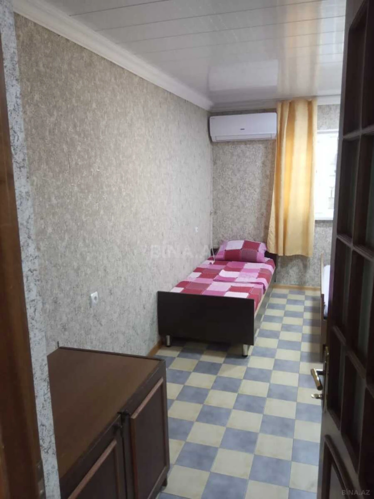 Satılır obyekt 300 m²