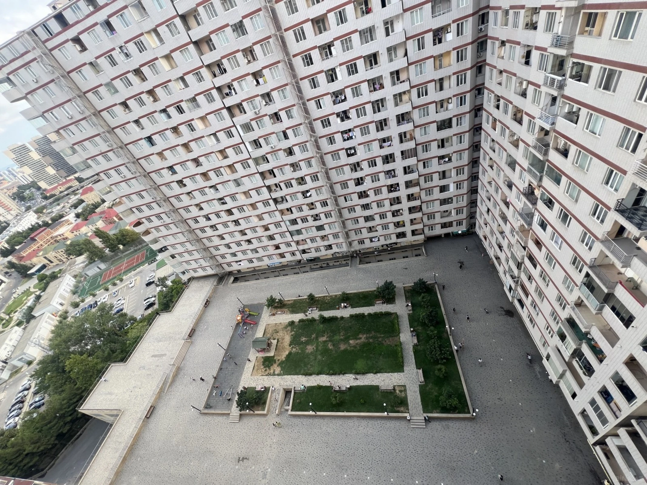 Kirayə verilir 2 otaqlı mənzil 60 m²