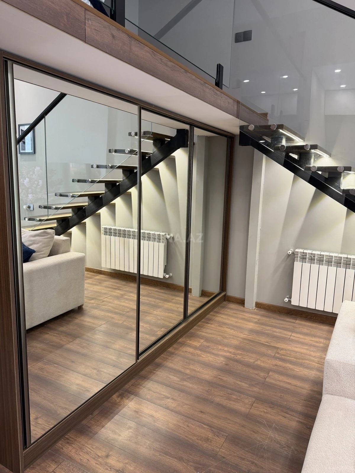 Satılır 1 otaqlı mənzil 70.2 m²