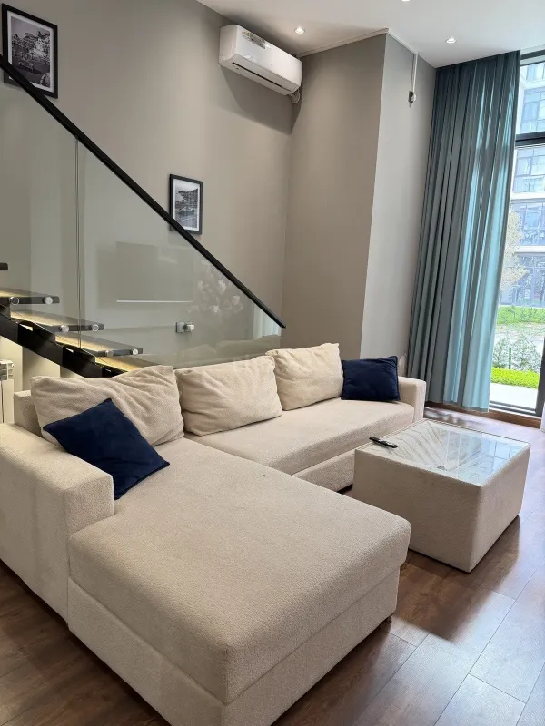 Satılır 1 otaqlı mənzil 70.2 m²